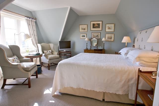 Superior Room, Lake View
