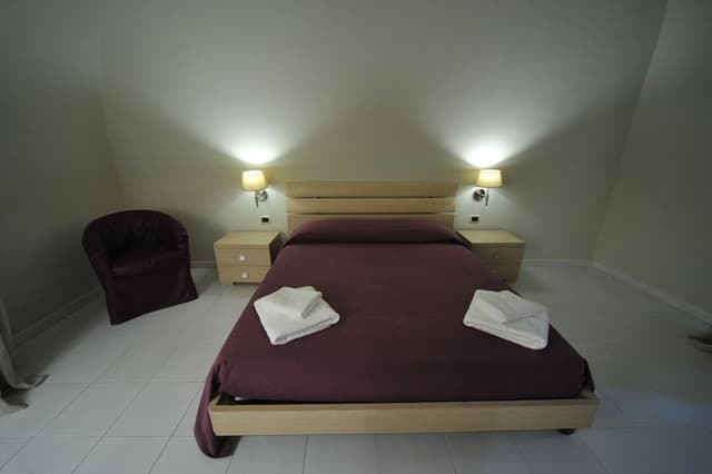 Economy Triple Room