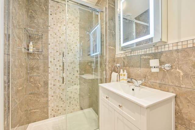 Standard Apartment, Ensuite, Garden View (with Shower)