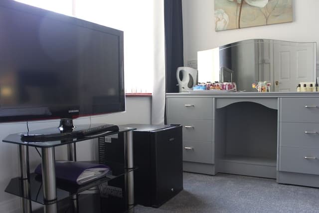 Family Room (Room 1)
