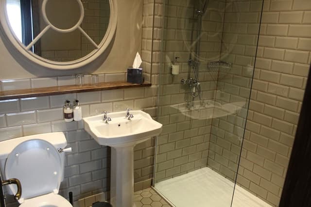 Standard Double Room, Ensuite