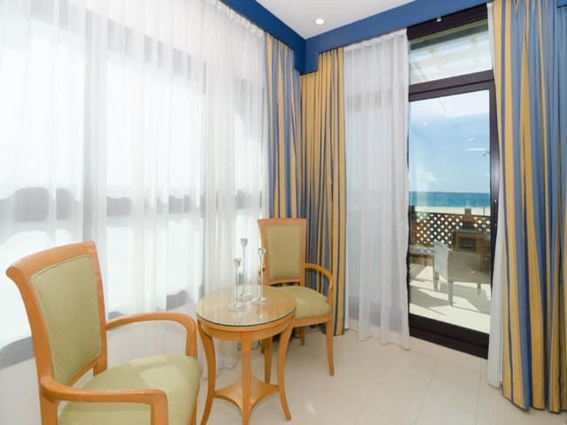 One-Bedroom Apartment with Beach View