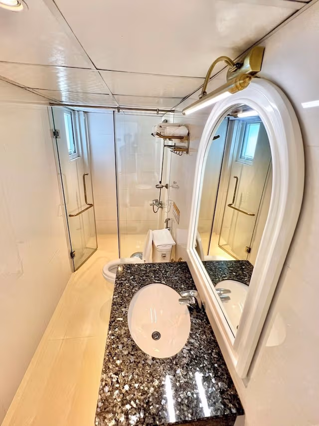 Suite Quadruple Room