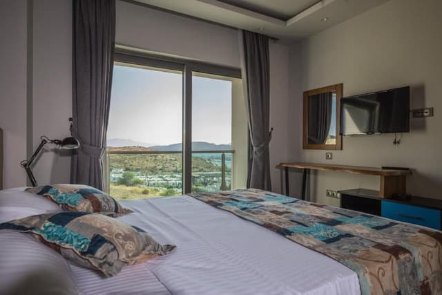 One-Bedroom Apartment with Sea View