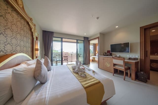 Deluxe Family Room