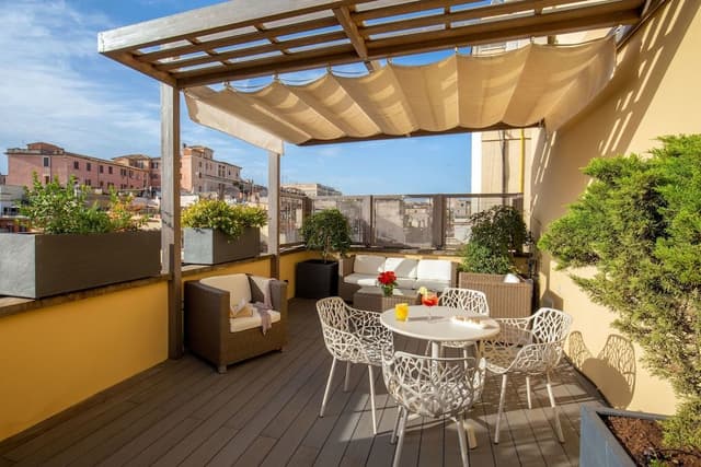 Studio Suite, Terrace