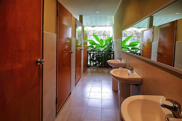 1 Bed in 8-Bed Dormitory