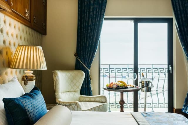 Double or Twin Room with Sea View
