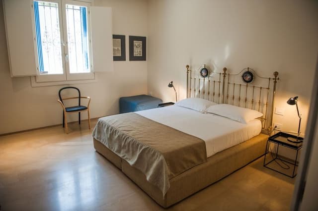 Comfort Room, Accessible, Ground Floor