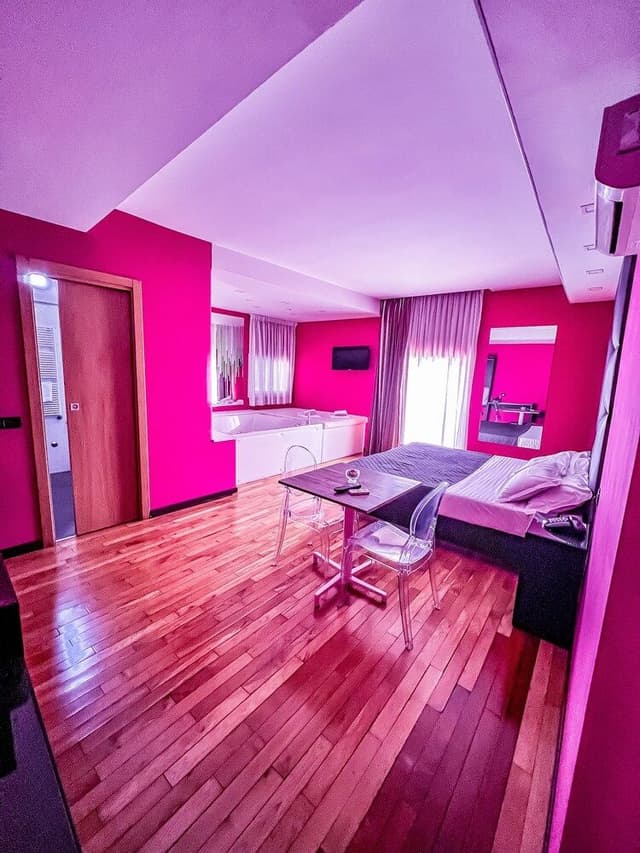 Romantic Double Room, 1 King Bed, Bathtub