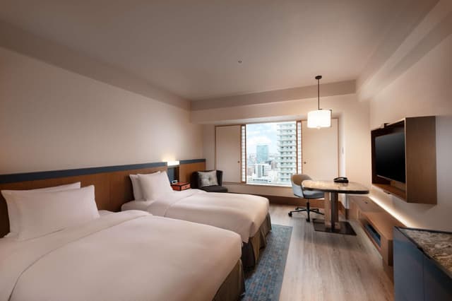 Twin Hilton Guestroom