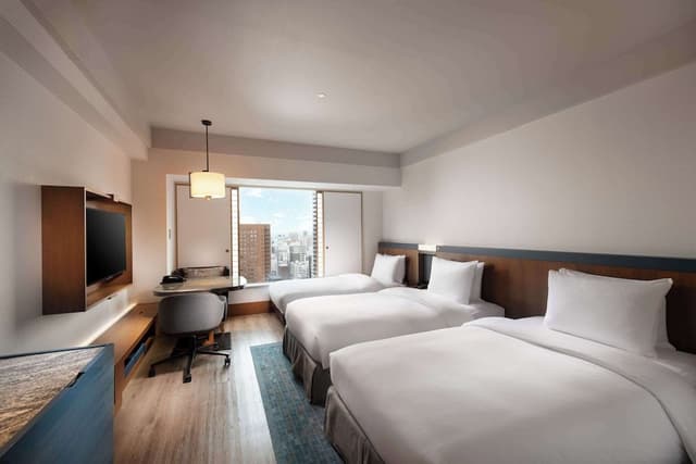 Twin Hilton Guestroom
