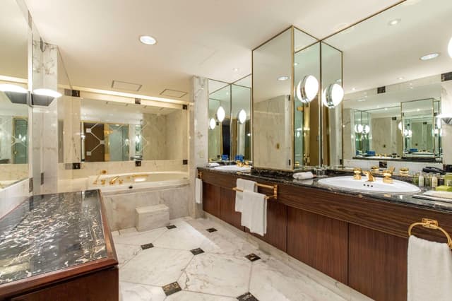 King Executive Deluxe Suite