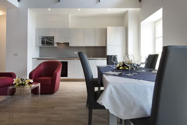 Apartment, 3 Bedrooms, Lake View