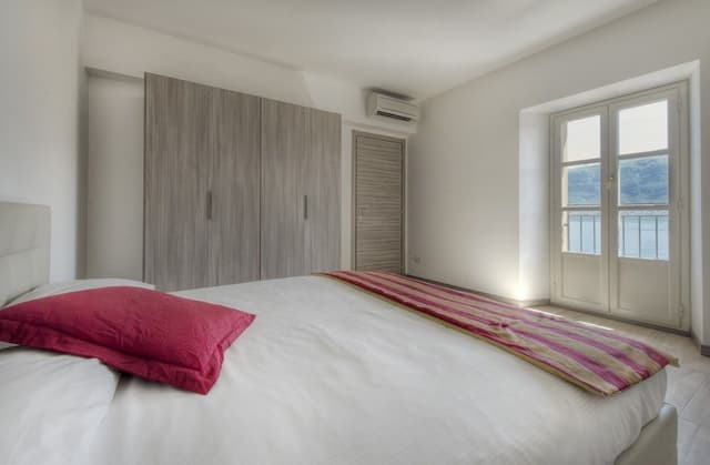 Apartment, 3 Bedrooms, Lake View