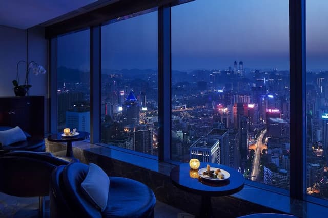 Club Suite, 1 King Bed, Club Lounge Access, River View (Prestige)