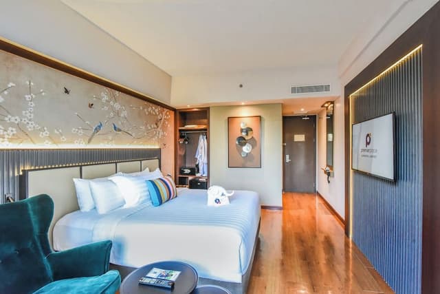 Queen Suite