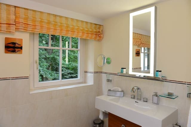 Luxury Villa, 5 Bedrooms, Park View
