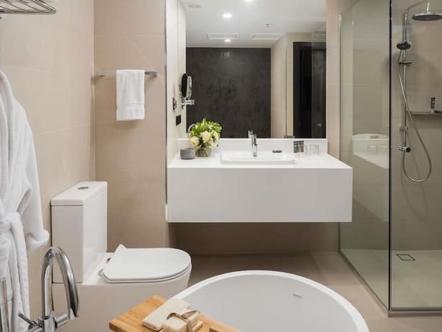 Suite, 1 King Bed