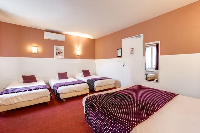 Room, Multiple Beds