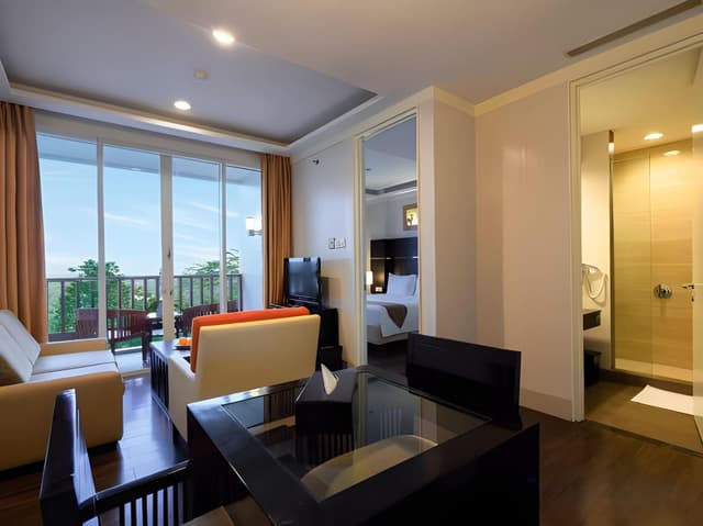 Condotel One Bedroom Pool View