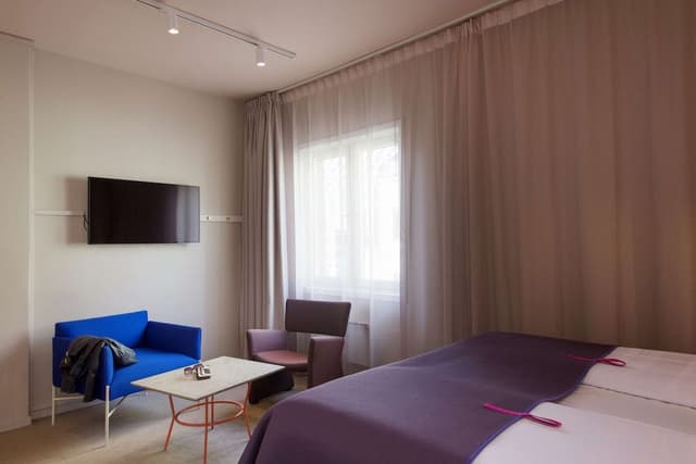 Family Room, 1 Queen Bed with Sofa bed