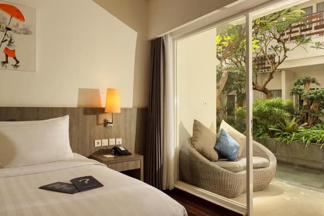 Deluxe Lagoon View Room