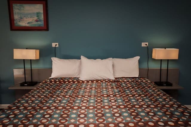 KING BED GROUND FLOOR