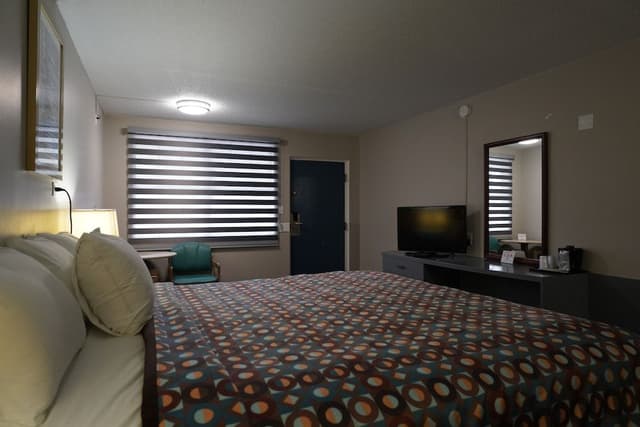 KING BED GROUND FLOOR