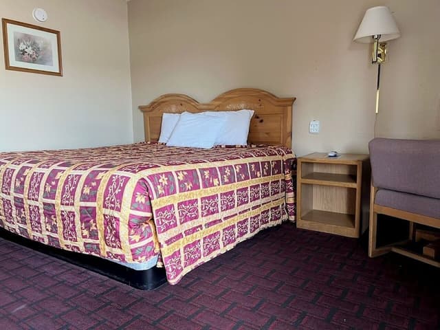Standard Double Room, 1 Queen Bed