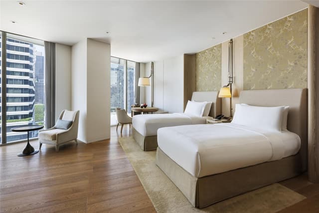 TWIN DELUXE ROOM CITY VIEW