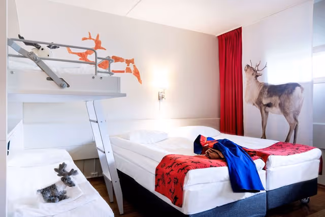 Family Room (Wall Bed (Family Four))