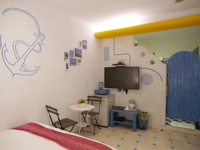 Double Room, No Windows (502)