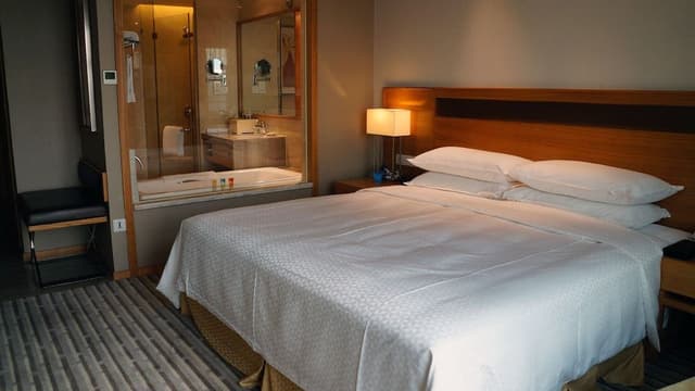 Traditional Room, 1 King Bed