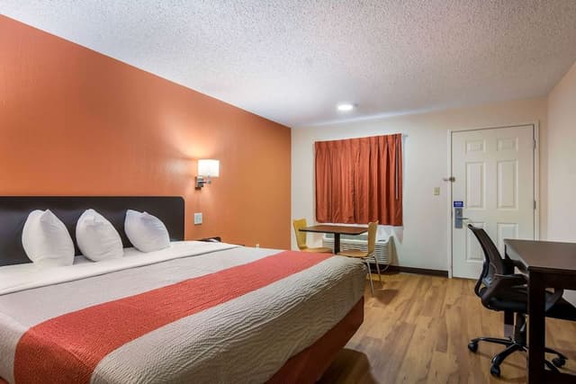 Standard Room, 1 King Bed, Non Smoking, Refrigerator & Microwave
