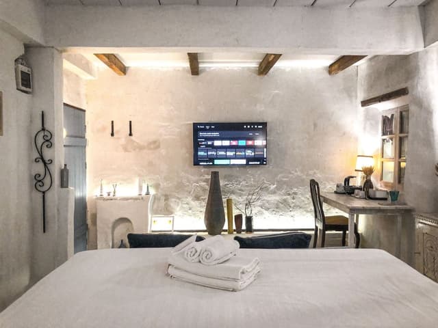 Pool Access Room B