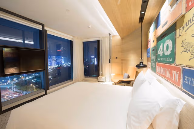 Premium Room, 1 King Bed, Park View (Separate Bath)