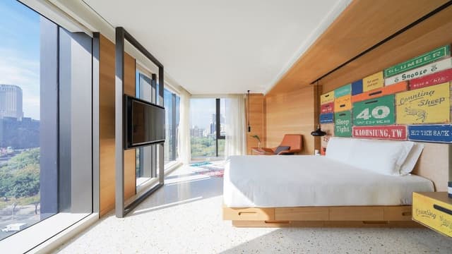 Premium Room, 1 King Bed, Park View (Separate Bath)