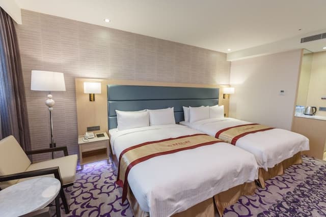 Luxury Family Suite