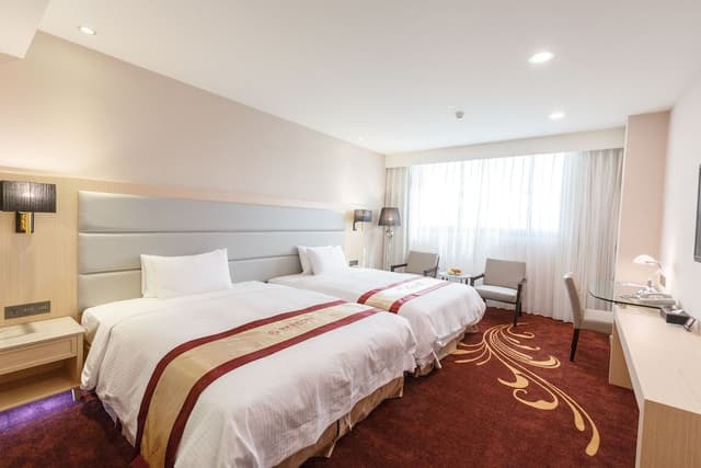 Luxury Family Suite