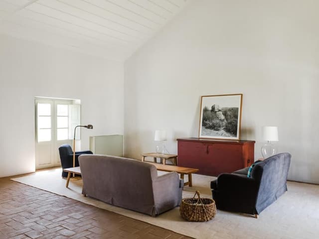 Three-Bedroom House - Barn