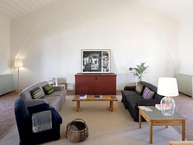 Two-Bedroom House - Barn