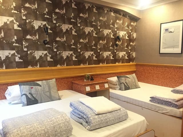 Economy Room