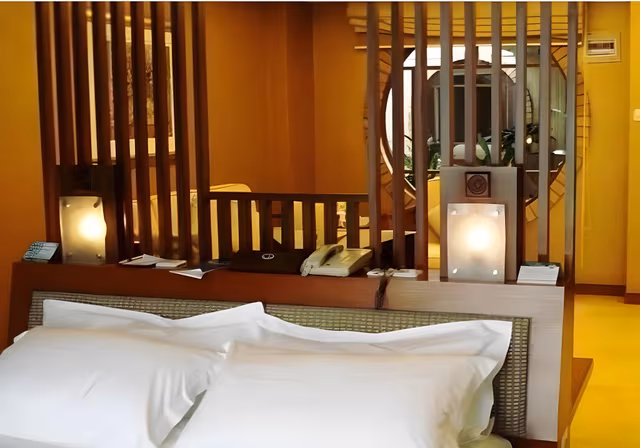 Deluxe Suite