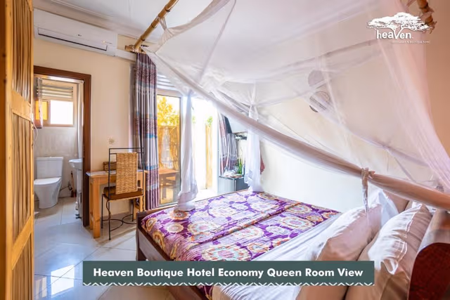 Villa Budget Queen Room