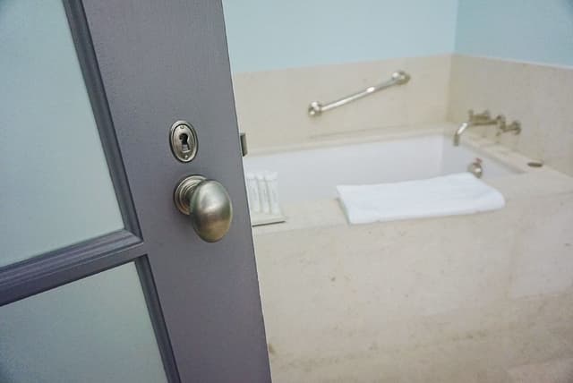 Suite (Eighteen)