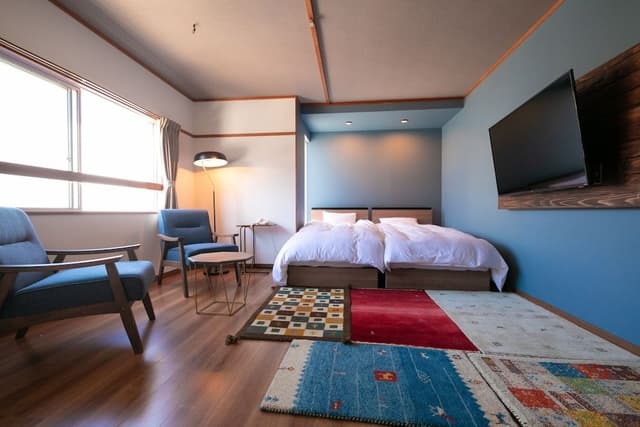 Main Building Modern Twin Bedroom