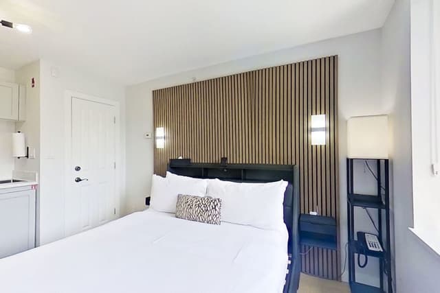 Room (Studio,Mountain View)