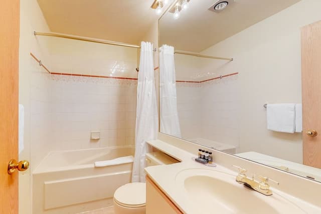 Condo, 1 Bedroom
