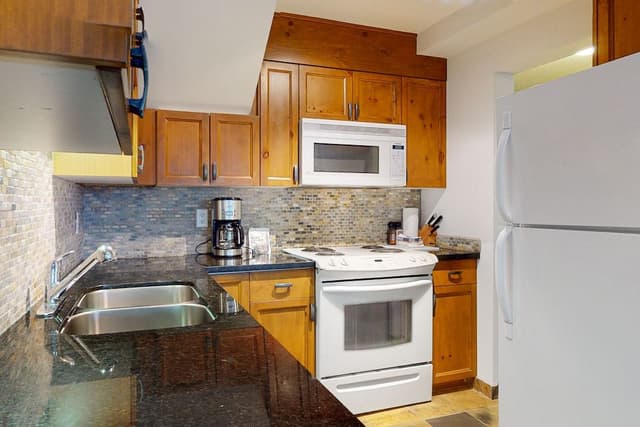 Condo, 1 Bedroom